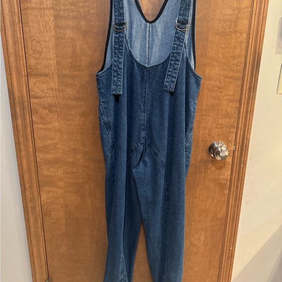Overalls - Picture 2 of 3